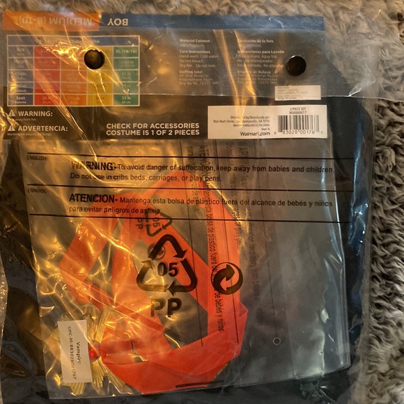 NWT boys vampire costume Med (8-10) - Picture 4 of 4